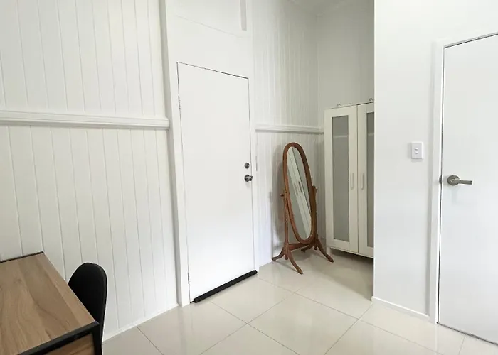 197 Shafston Ave Kangaroo Point Qld 4169