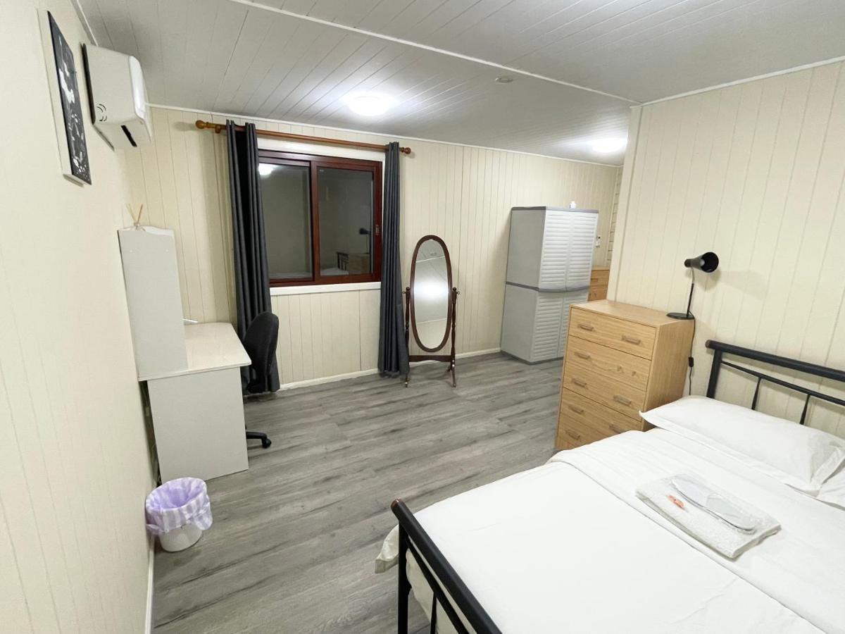 197 Shafston Ave Kangaroo Point Qld 4169 Homestay