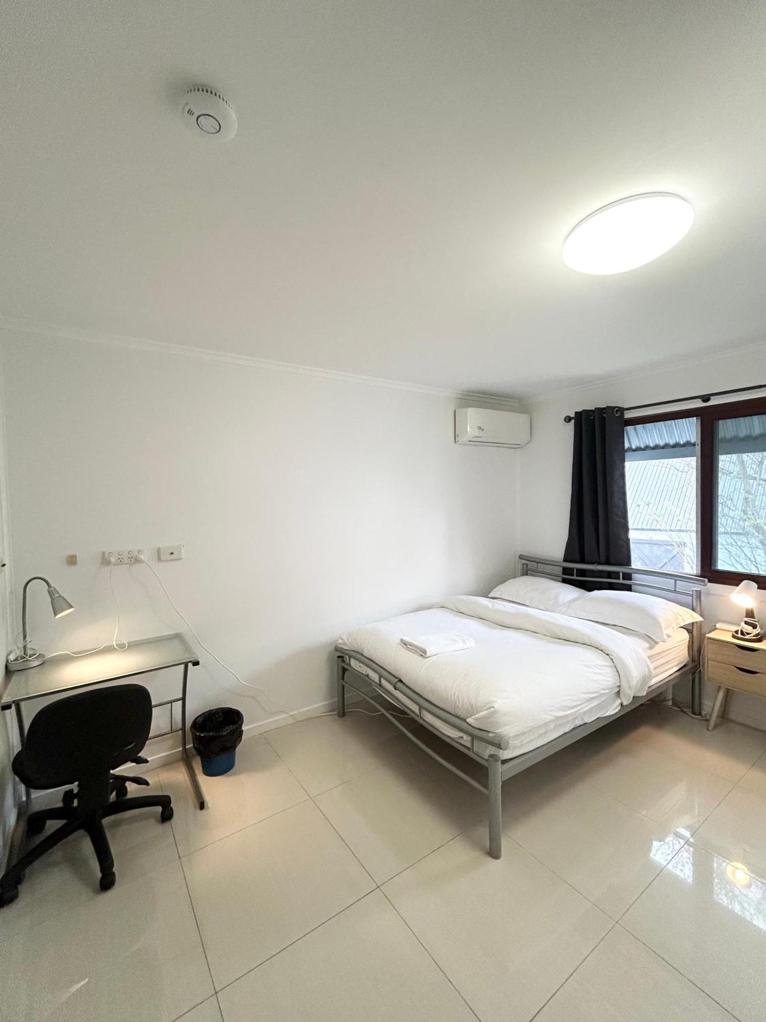 197 Shafston Ave Kangaroo Point Qld 4169 Homestay *